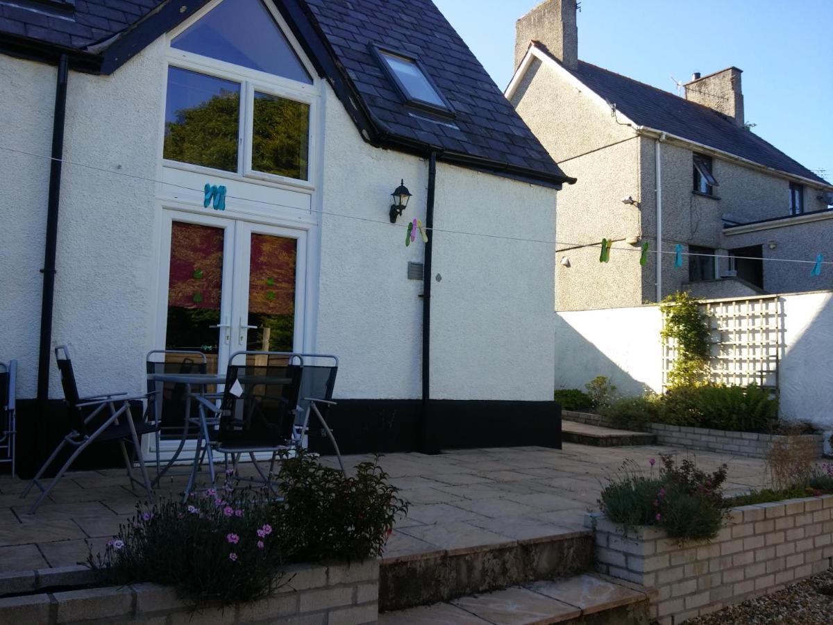 The Old School Caeathro, Snowdon, Eryri And Yr Wydffa Cottages Caernarfon Eksteriør billede